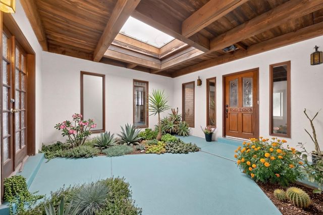 3300 La Mancha Drive NW, Albuquerque, NM 87104