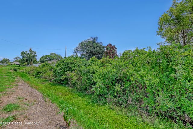 431 Ellington Avenue SE, Palm Bay, FL 32909