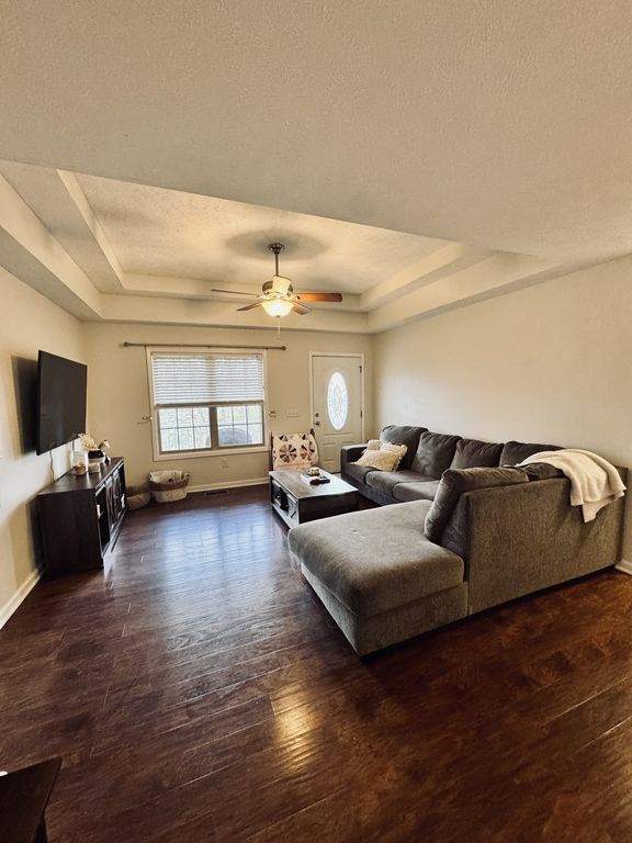 120 Skyview Dr, Carthage, TN 37030