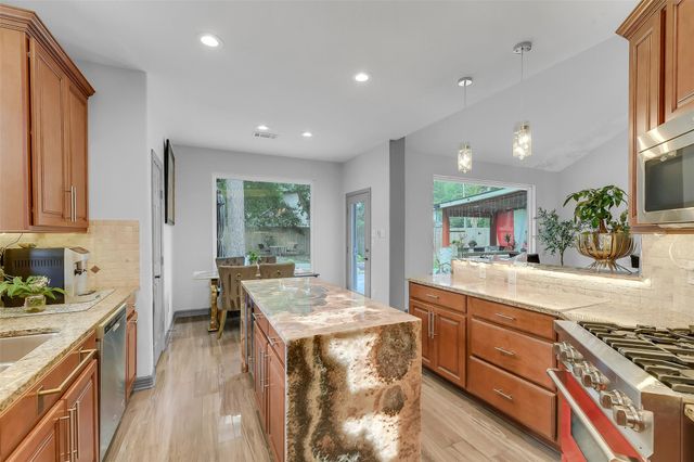 130 S Millport Circle, Spring, TX 77382