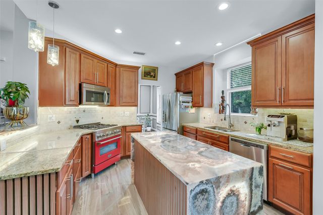 130 S Millport Circle, Spring, TX 77382