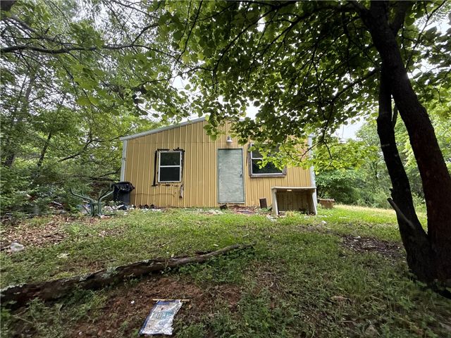17932 Pine Ridge Road, Springdale, AR 72764
