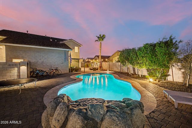 16413 W SANDRA Lane, Surprise, AZ 85388