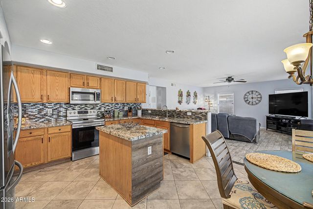 16413 W SANDRA Lane, Surprise, AZ 85388