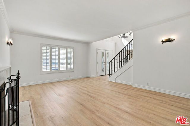 22777 Brenford Street, Woodland Hills (los Angeles), CA 91364