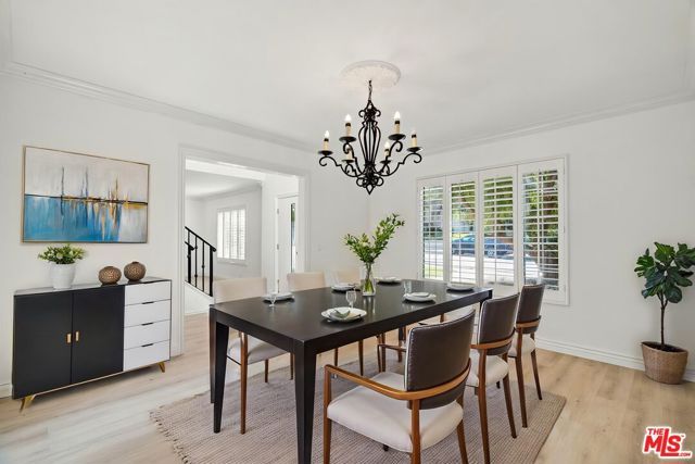 22777 Brenford Street, Woodland Hills (los Angeles), CA 91364