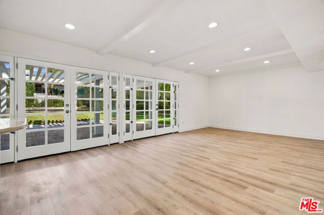 22777 Brenford Street, Woodland Hills (los Angeles), CA 91364