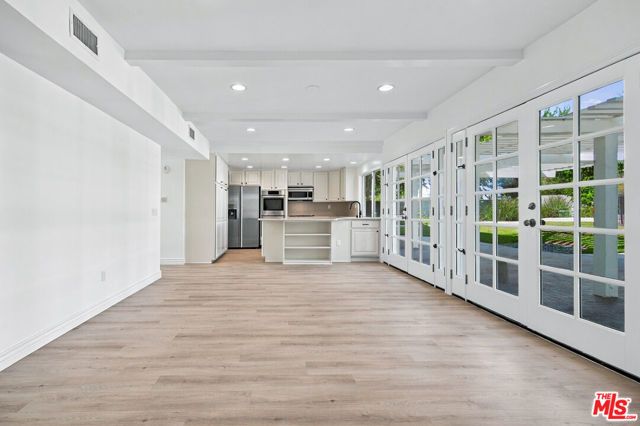 22777 Brenford Street, Woodland Hills (los Angeles), CA 91364