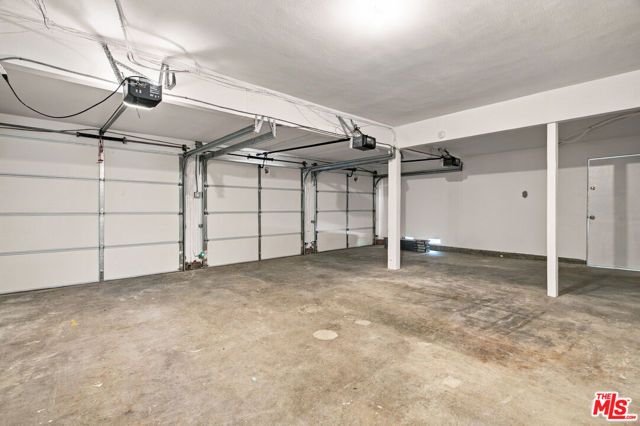 22777 Brenford Street, Woodland Hills (los Angeles), CA 91364