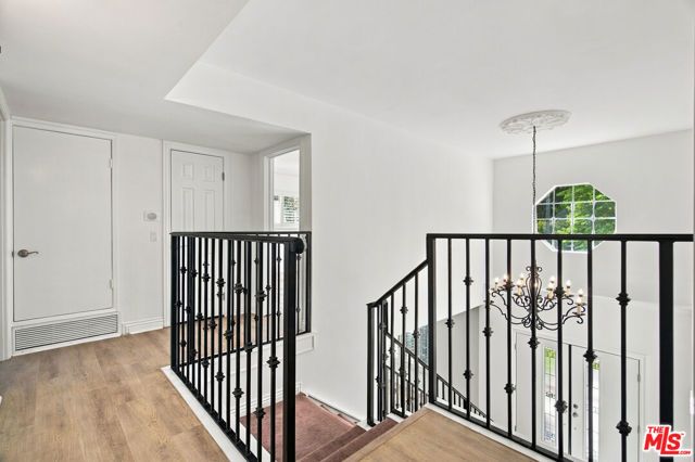 22777 Brenford Street, Woodland Hills (los Angeles), CA 91364