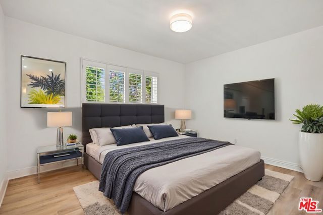 22777 Brenford Street, Woodland Hills (los Angeles), CA 91364