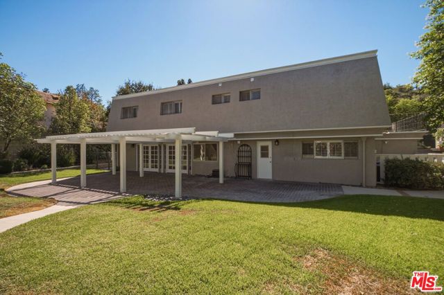 22777 Brenford Street, Woodland Hills (los Angeles), CA 91364