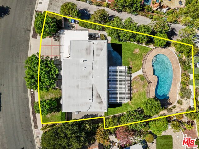 22777 Brenford Street, Woodland Hills (los Angeles), CA 91364