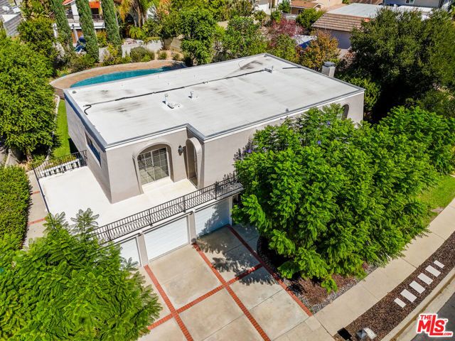 22777 Brenford Street, Woodland Hills (los Angeles), CA 91364