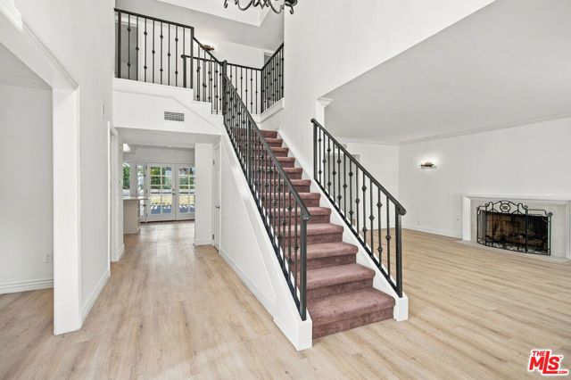 22777 Brenford Street, Woodland Hills (los Angeles), CA 91364
