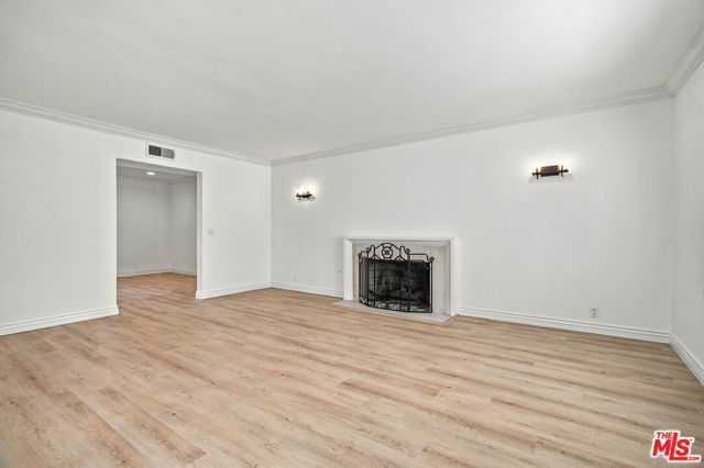 22777 Brenford Street, Woodland Hills (los Angeles), CA 91364