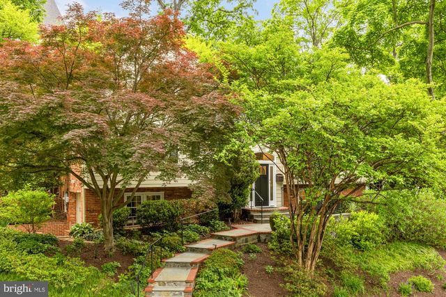 2801 S JOYCE ST, Arlington, VA 22202