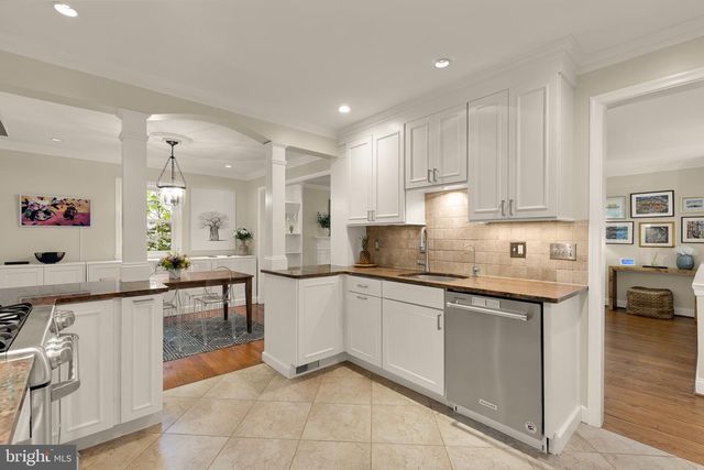 2801 S JOYCE ST, Arlington, VA 22202