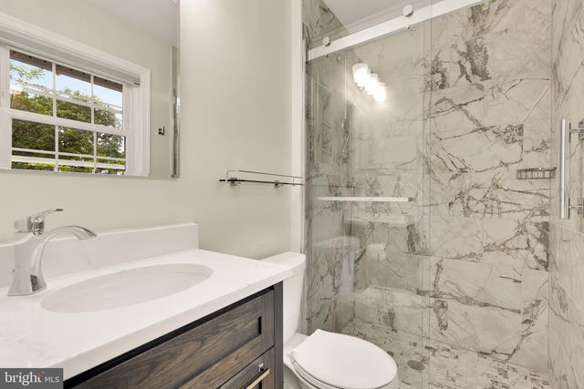 2801 S JOYCE ST, Arlington, VA 22202