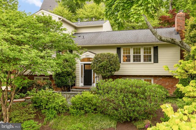 2801 S JOYCE ST, Arlington, VA 22202