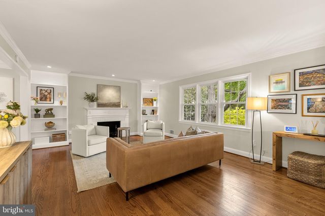 2801 S JOYCE ST, Arlington, VA 22202