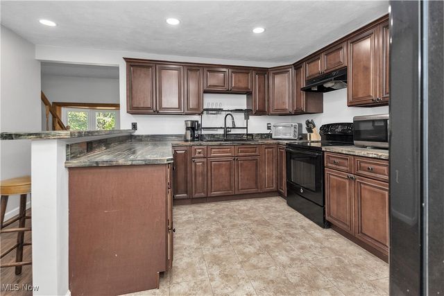 11242 Old State Road, Chardon, OH 44024