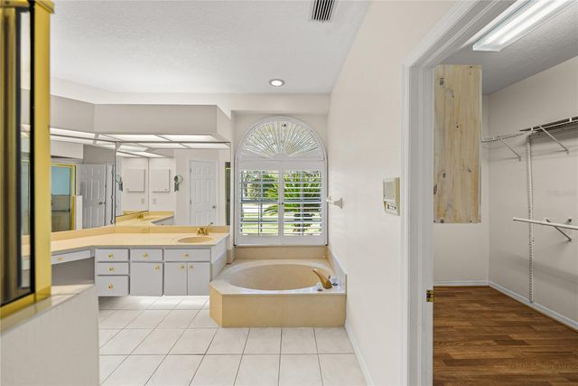 5210 CAMBERLEA AVENUE, Zephyrhills, FL 33541