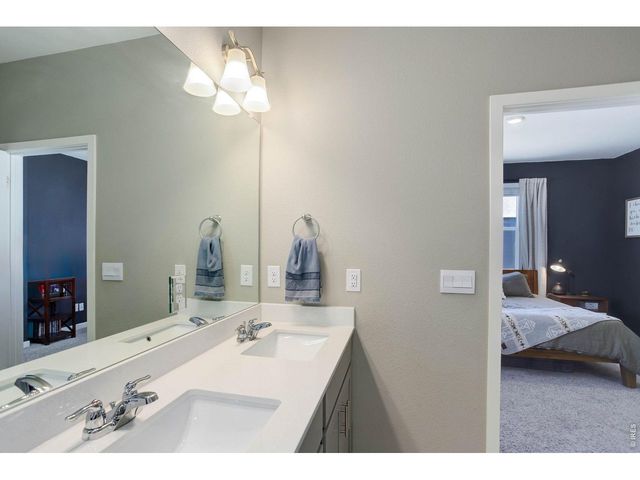 908 Rollins Den Dr, Fort Collins, CO 80524