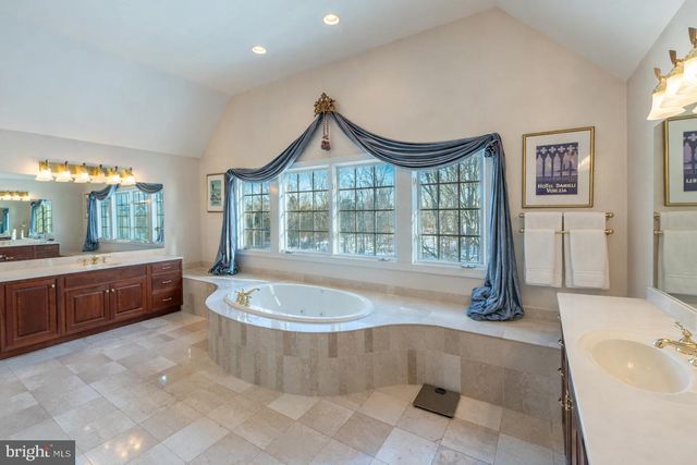 3165 DOE BROOK RD, Collegeville, PA 19426