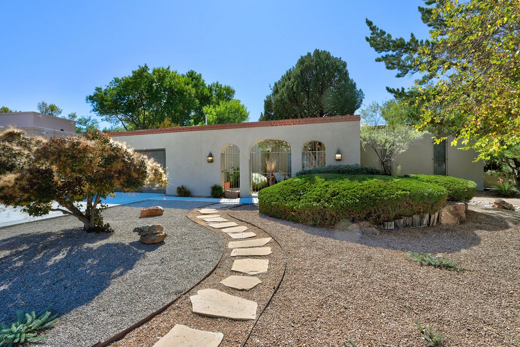 7416 El Morro Road NE, Albuquerque, NM 87109