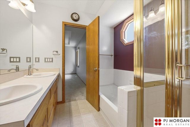 6611 Aspen Street, La Vista, NE 68128