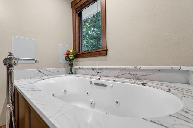 5675 Ashbourne Lane, Fitchburg, WI 53711