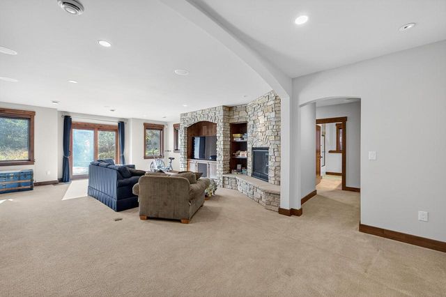 5675 Ashbourne Lane, Fitchburg, WI 53711