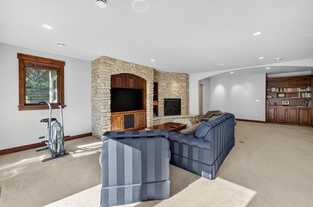 5675 Ashbourne Lane, Fitchburg, WI 53711