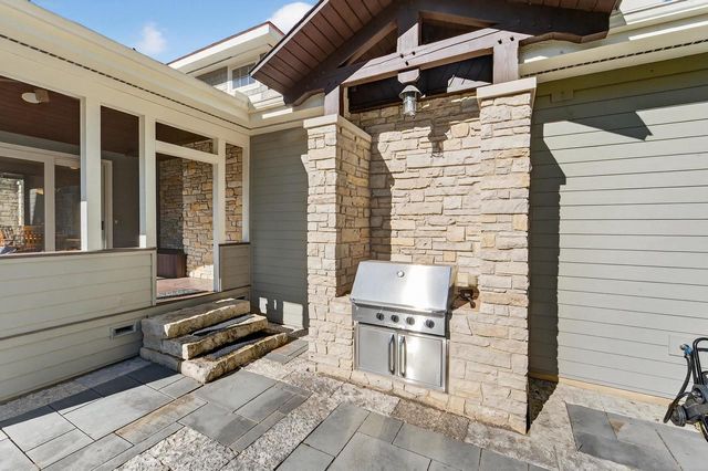 5675 Ashbourne Lane, Fitchburg, WI 53711