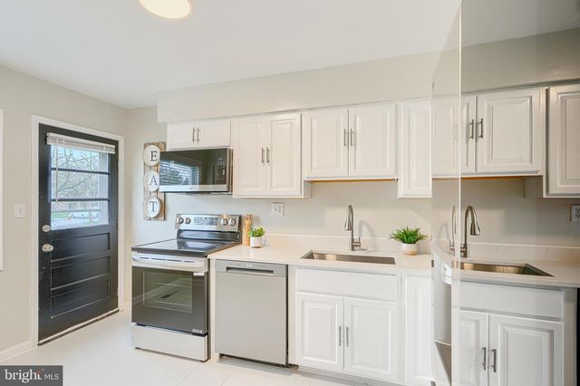 774 SEAWALL, Essex, MD 21221