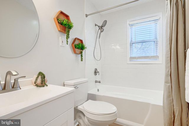 774 SEAWALL, Essex, MD 21221