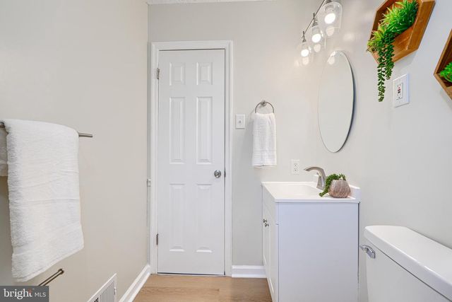 774 SEAWALL, Essex, MD 21221