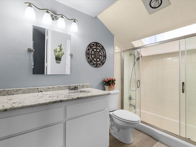 676 Harbor Drive, Azle, TX 76020