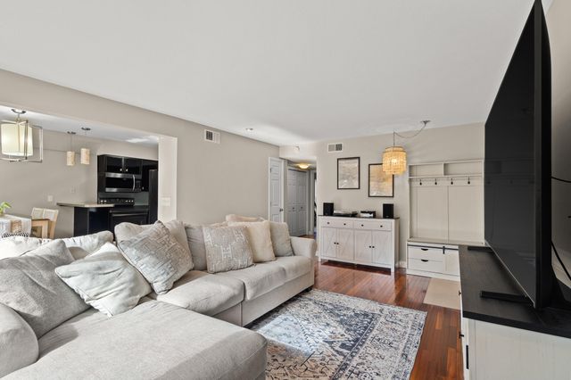 804 S FAIRVIEW ROAD RD A4, Columbia, MO 65203