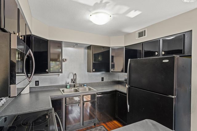 804 S FAIRVIEW ROAD RD A4, Columbia, MO 65203