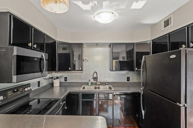 804 S FAIRVIEW ROAD RD A4, Columbia, MO 65203