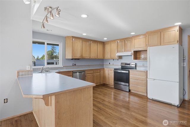 752 Sandstone Lane, Camano Island, WA 98282