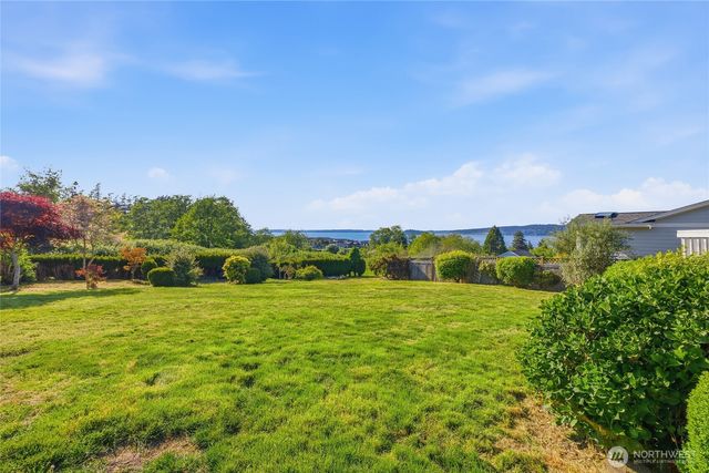 752 Sandstone Lane, Camano Island, WA 98282