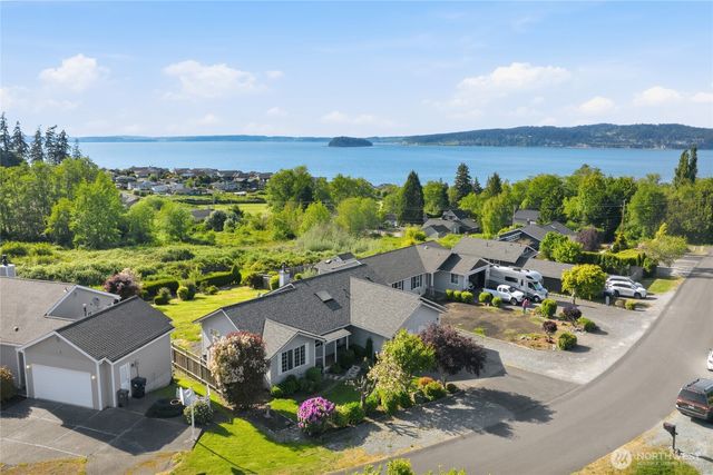 752 Sandstone Lane, Camano Island, WA 98282