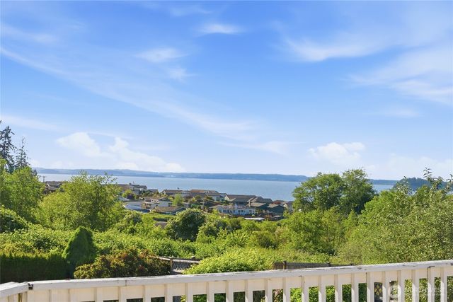 752 Sandstone Lane, Camano Island, WA 98282