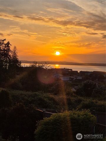 752 Sandstone Lane, Camano Island, WA 98282