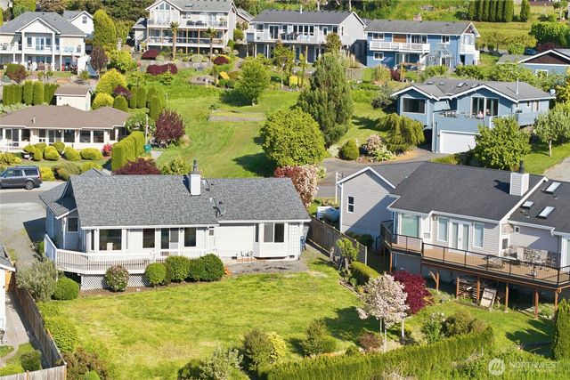 752 Sandstone Lane, Camano Island, WA 98282