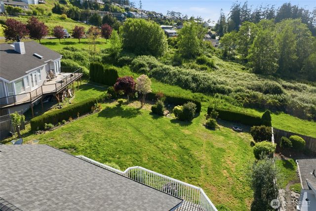 752 Sandstone Lane, Camano Island, WA 98282