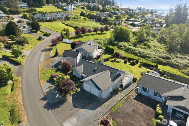 752 Sandstone Lane, Camano Island, WA 98282